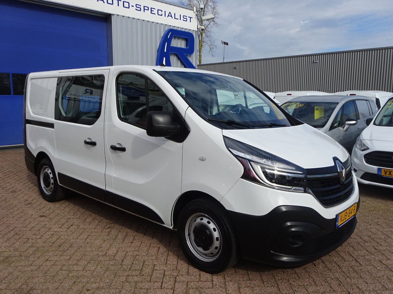 Renault Trafic - 2.0 dCi 120 T29 L1H1 2 x SCHUIFDEUR AIRCO NAVIGATIE CRUISE CONTROL - AutoWereld.nl
