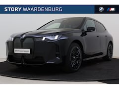 BMW iX - xDrive45 M Sport / Comfort Access / Adaptief onderstel / Adaptieve LED / Harman Kardon