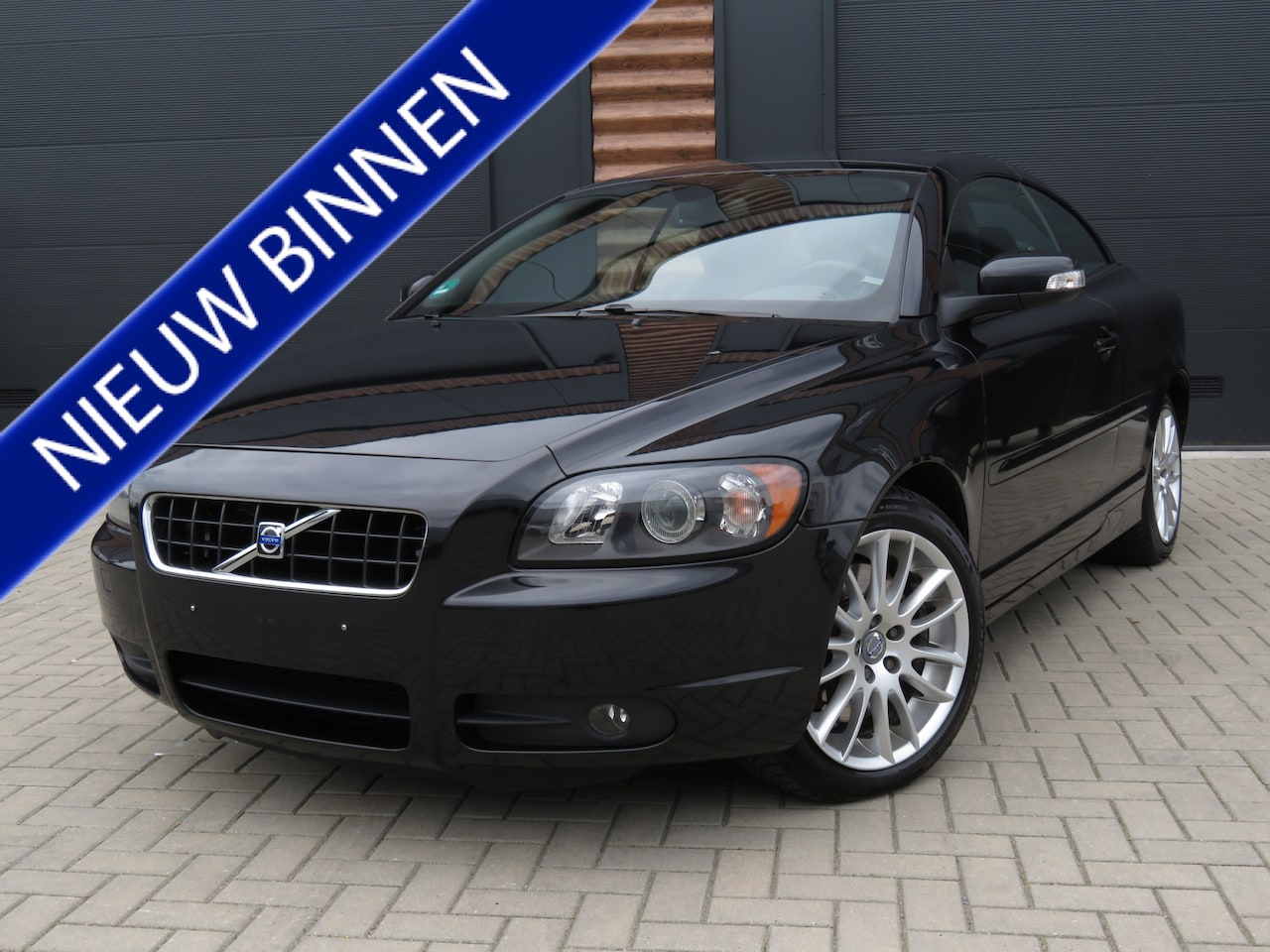Volvo C70 Convertible - 2.4i Momentum Airco Cr-Control stoelverw Youngtimer - AutoWereld.nl