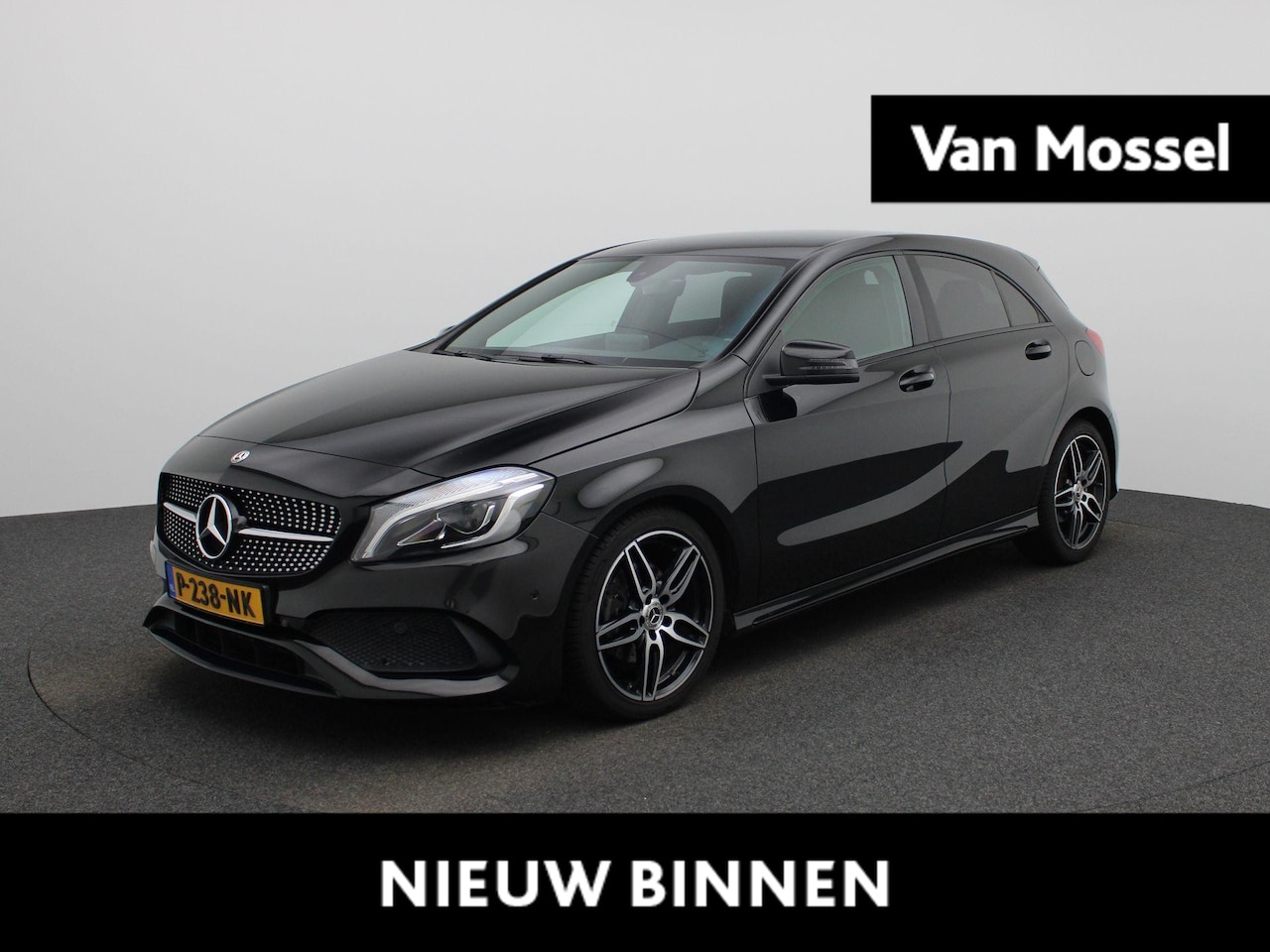 Mercedes-Benz A-klasse - 180 Business Solution AMG | Automaat | Navigatie | Camera | Climate Control | Stoelverwarm - AutoWereld.nl