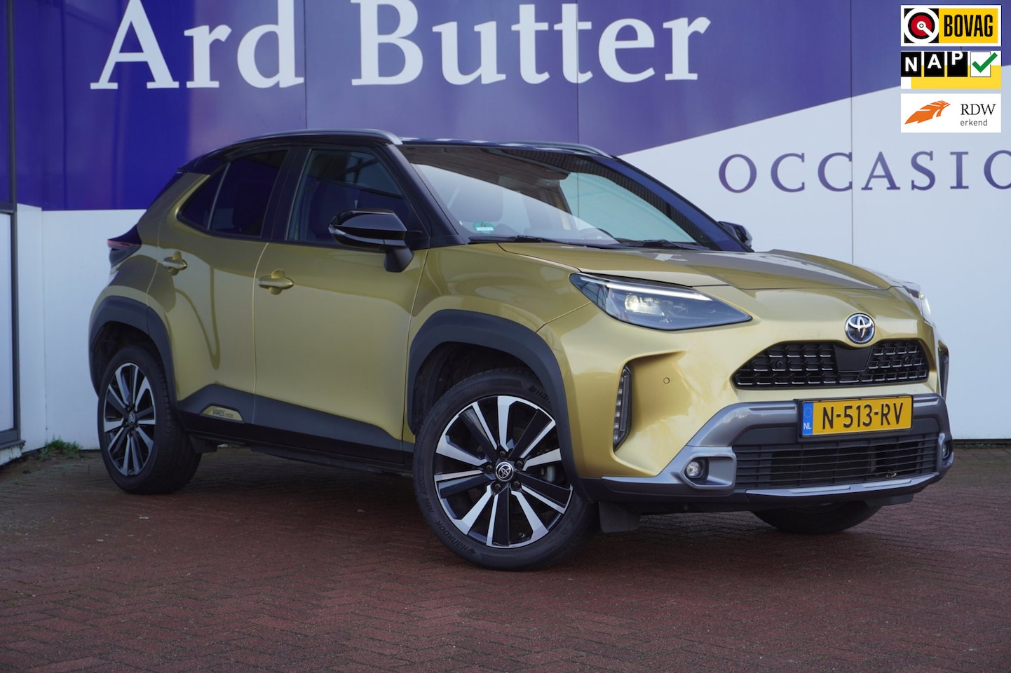 Toyota Yaris Cross - 1.5 Hybrid Launch Edition+Led+Pano-dak+Volleder+stoel-verw+Elek-Klep+navi+camera+Jbl+18"Lm - AutoWereld.nl