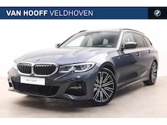 BMW 3-serie Touring - 330i High Executive M Sport Automaat / Panoramadak / Sportstoelen / Achteruitrijcamera / L