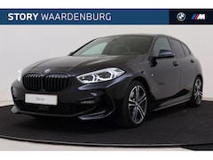 BMW 1-serie - 120i High Executive M Sport Automaat / Sportstoelen / Adaptieve LED / Live Cockpit Profess