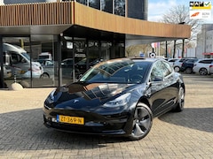 Tesla Model 3 - Standard RWD Plus 60 kWh|Pano|Autopilot|Trekhaak|SoH 86%