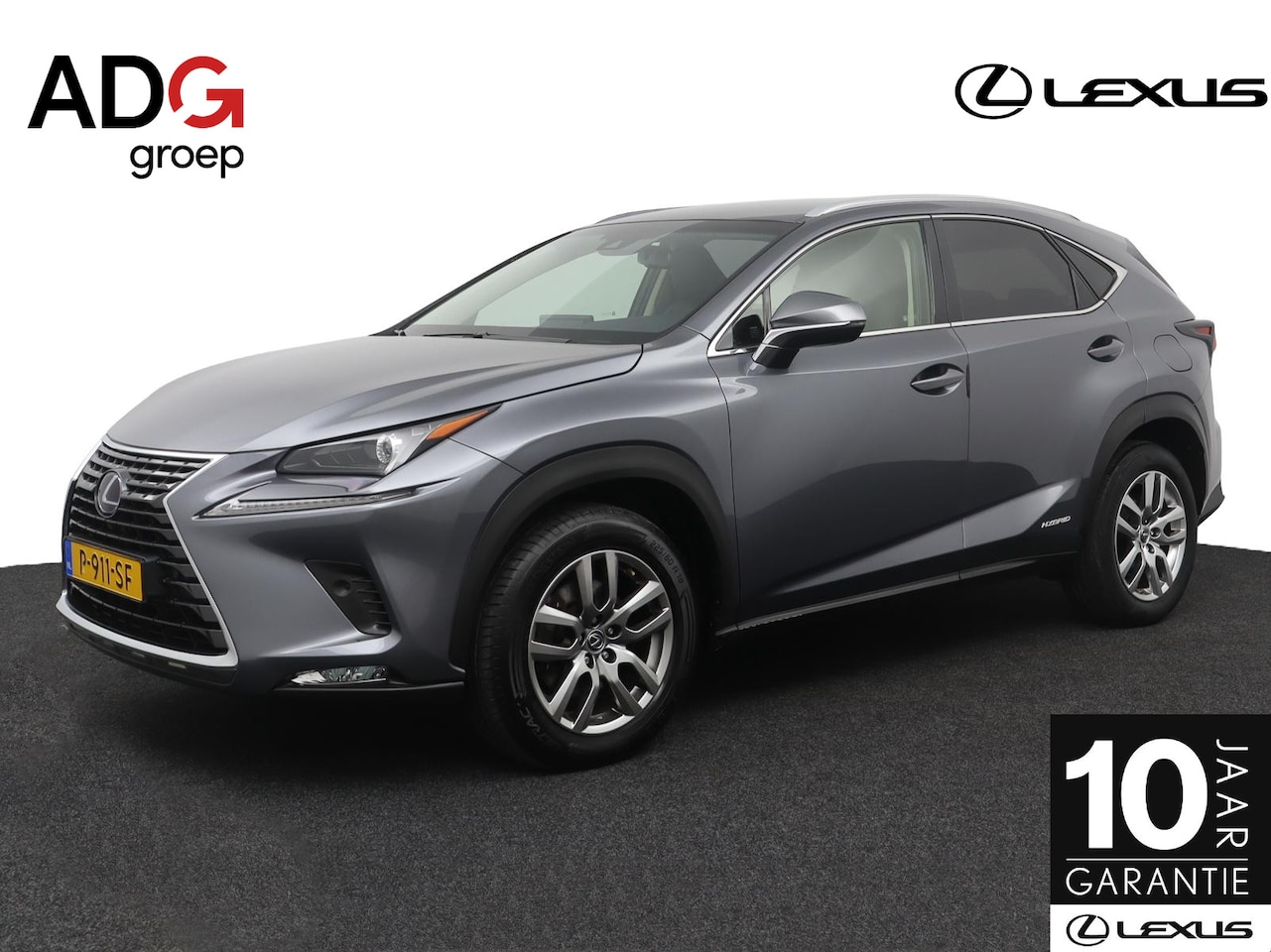 Lexus NX - 300h AWD Luxury Line | BTW auto | Stoelverwarming | - AutoWereld.nl