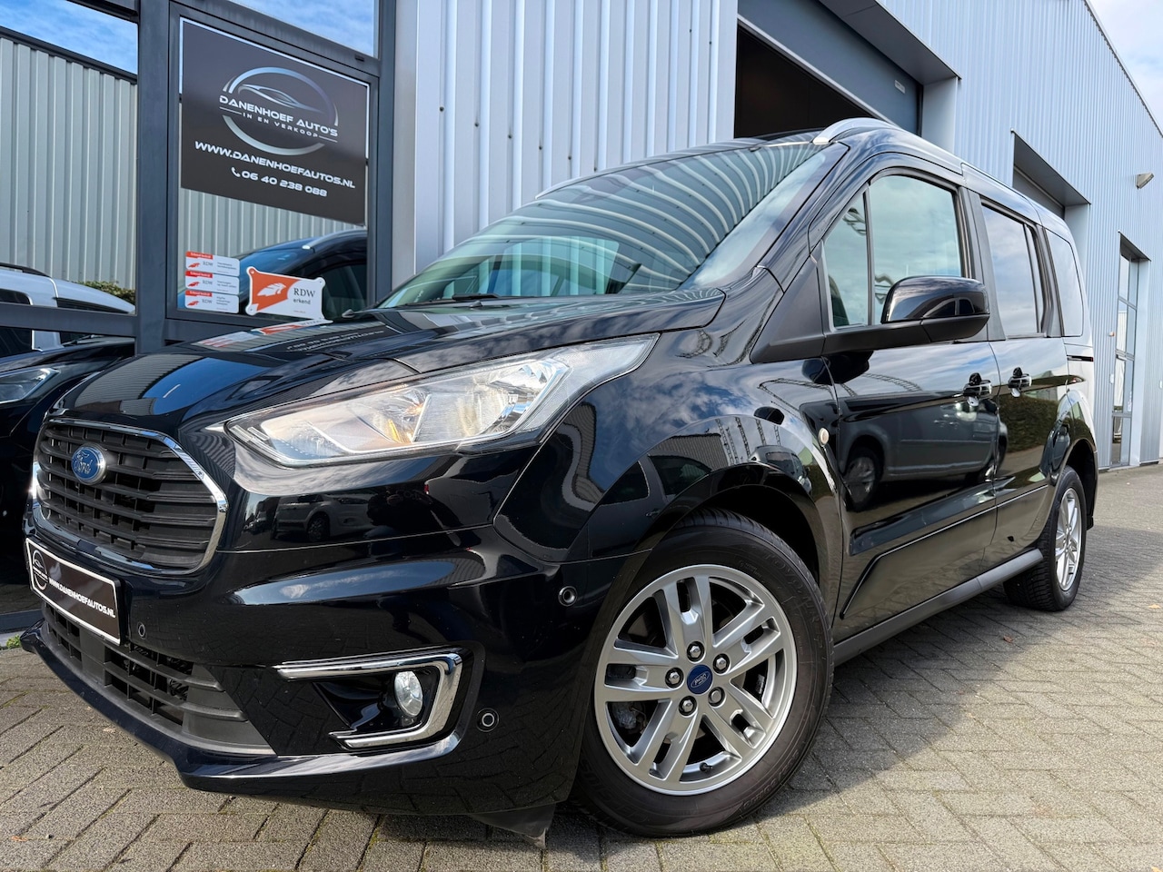 Ford Tourneo Connect - Benzine veel opties nw. model - AutoWereld.nl