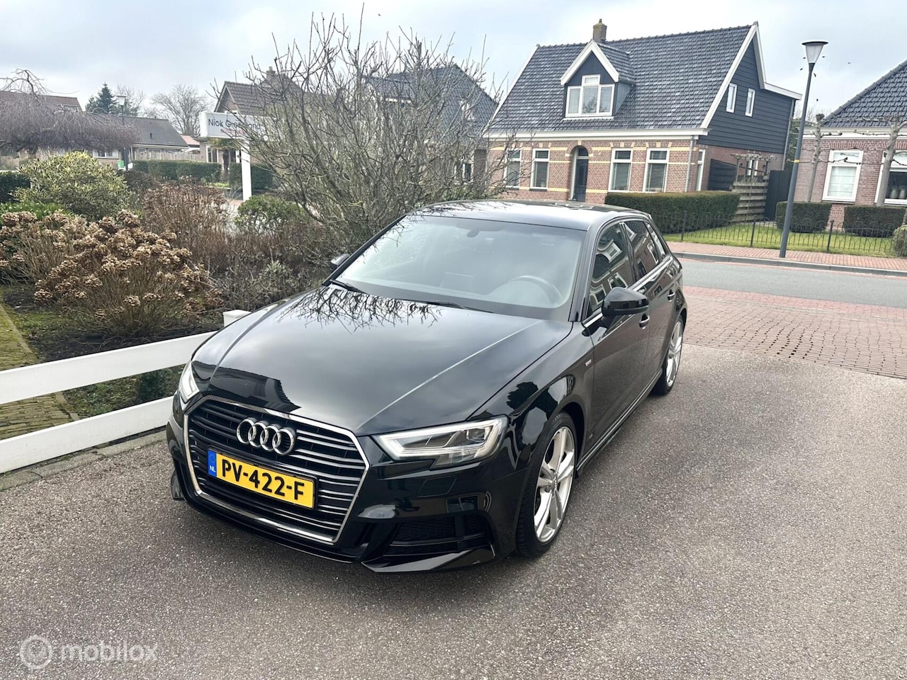 Audi A3 Sportback - 1.0 TFSI Sport S Line Edition NAVIGATIE PARKEERSENSOREN LED VERLICHTING ZEER MOOIE AUTO!! - AutoWereld.nl