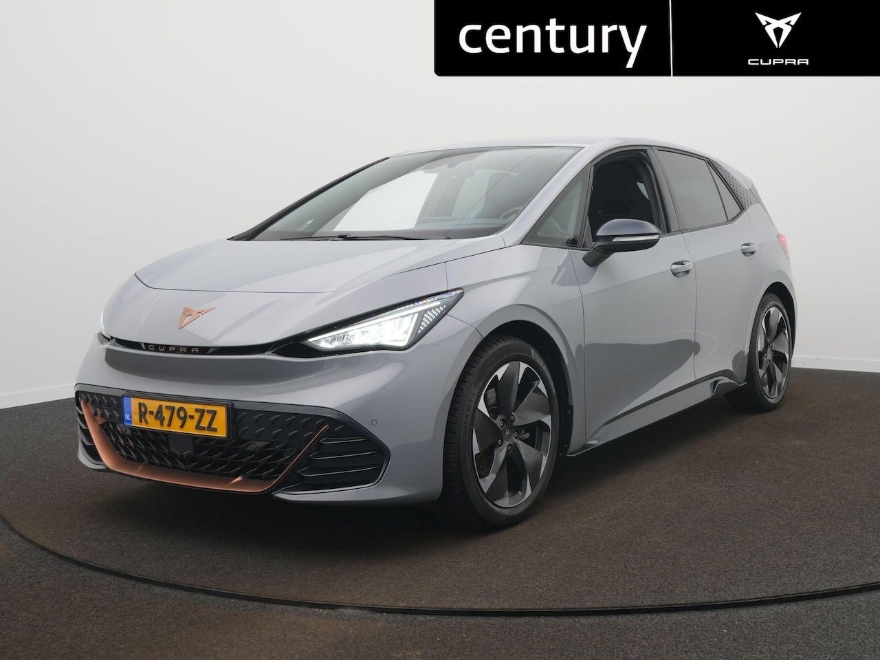CUPRA Born - Essential 62 kWh / Kuipstoelen /Apple Carplay/Android Auto /19 Inch - AutoWereld.nl