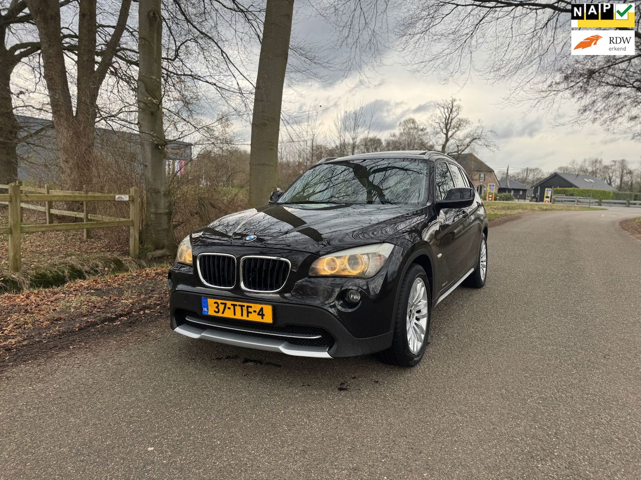 BMW X1 - SDrive20i PANORAMA/dak/XENON/leer - AutoWereld.nl