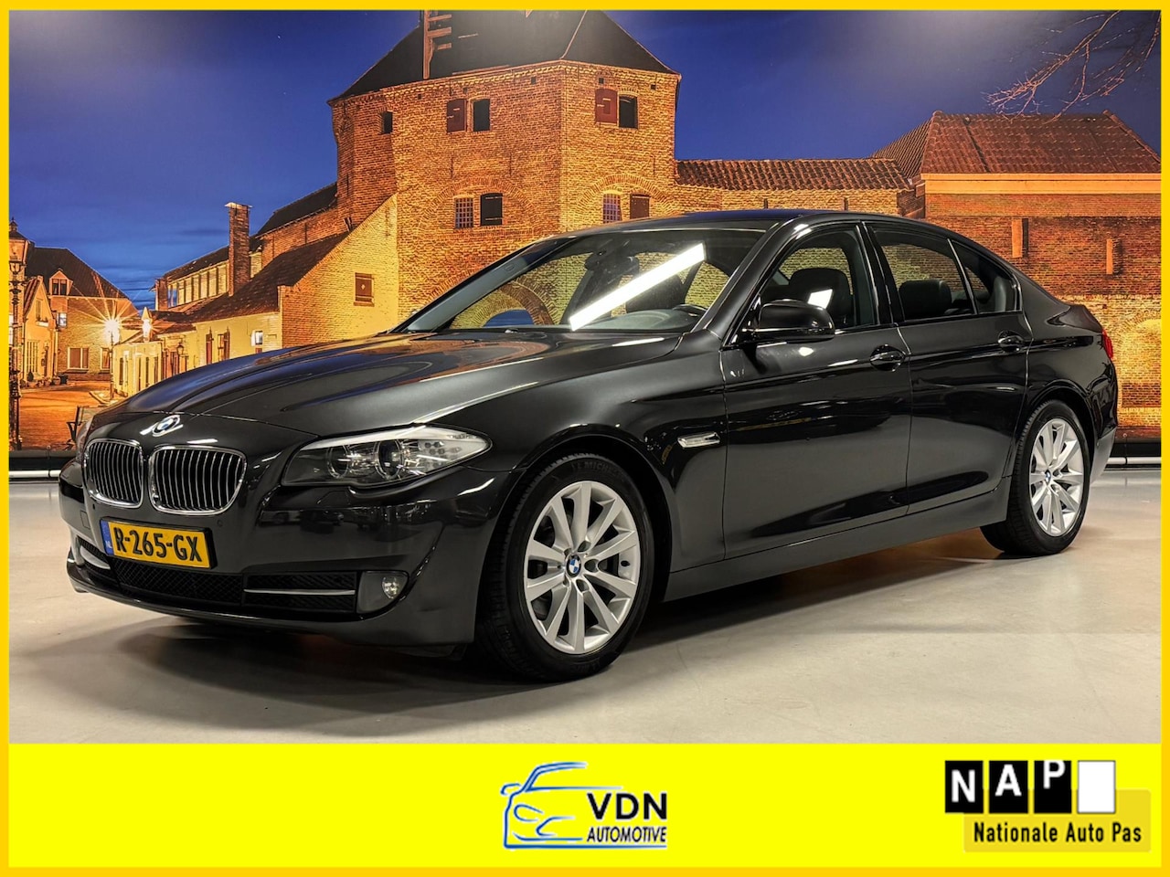 BMW 5-serie - 523i High Exe Automaat Leer Xenon PDC Trekhaak - AutoWereld.nl
