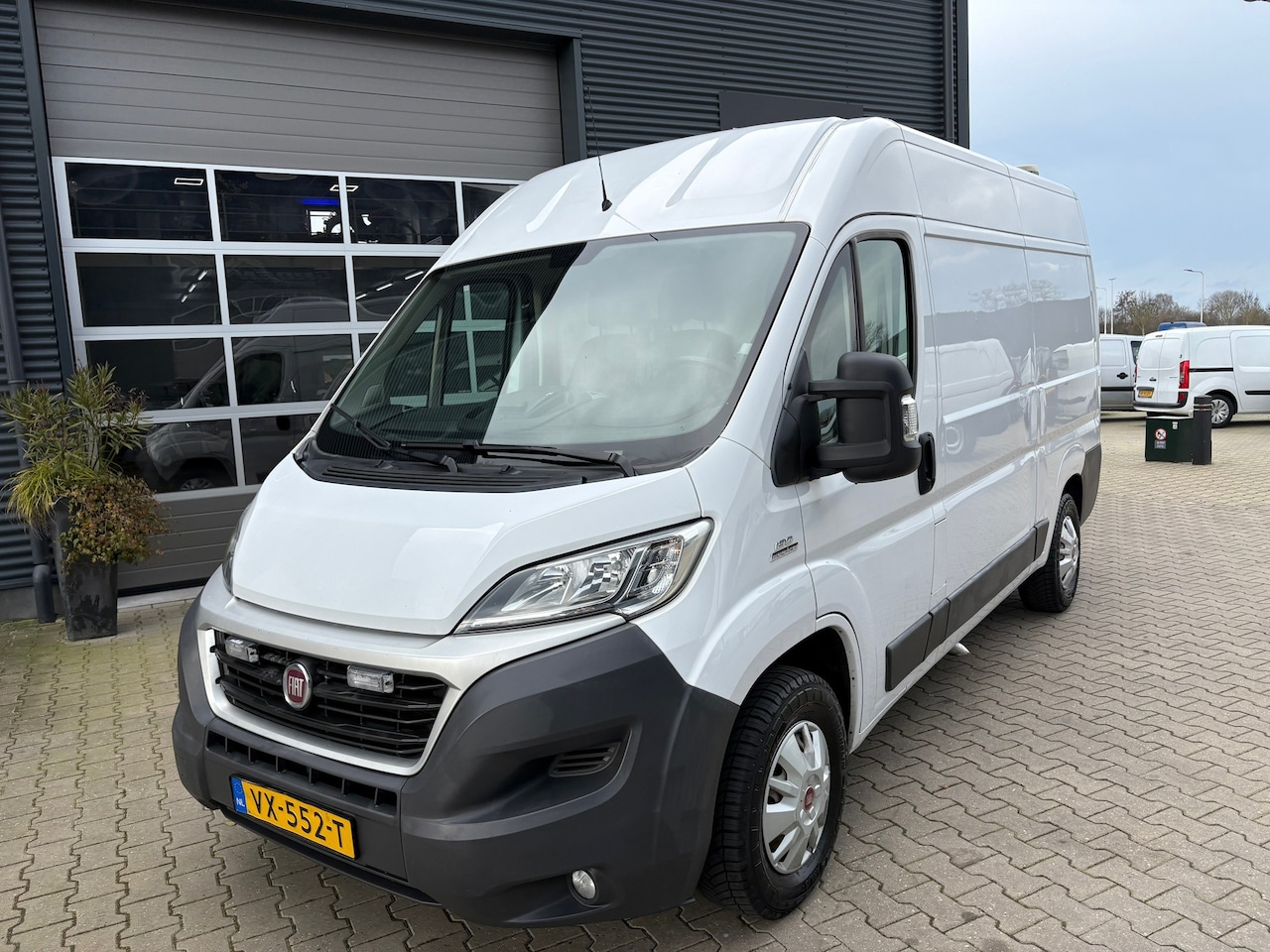 Fiat Ducato - 33 2.3 MultiJet L2H2 Navigatie 3 Zits - AutoWereld.nl