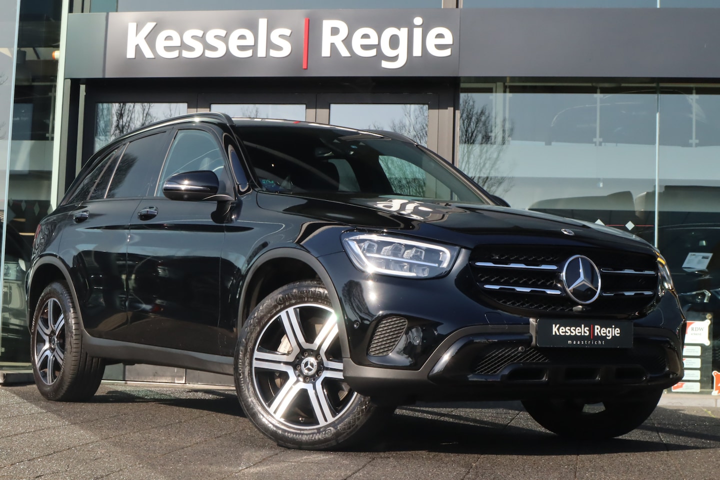 Mercedes-Benz GLC-klasse - 300e 4MATIC Night Memory Luchtvering Distronic El.Haak Stoelkoeling 360 Massage Keyless - AutoWereld.nl
