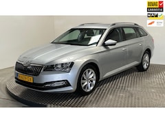 Skoda Superb Combi - 1.5 TSI ACT Business Edition benzine navigatie trekhaak stoelerwarming cruisecontrole navi