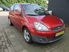 Ford Fiesta - 1.4-16V Futura AUTOMAAT AIRCO PDC