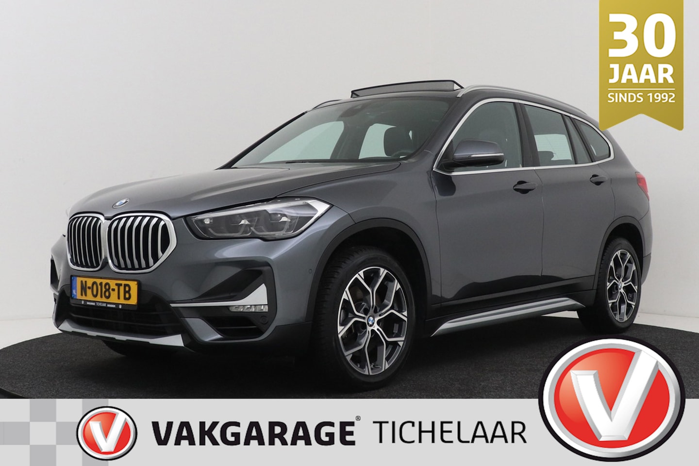 BMW X1 - SDrive20i Business Edition Plus | Panoramadak | Adap Cruise | Leer | Sportstoelen | Camera - AutoWereld.nl