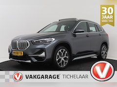 BMW X1 - SDrive20i Business Edition Plus | Panoramadak | Adap Cruise | Leer | Sportstoelen | Camera