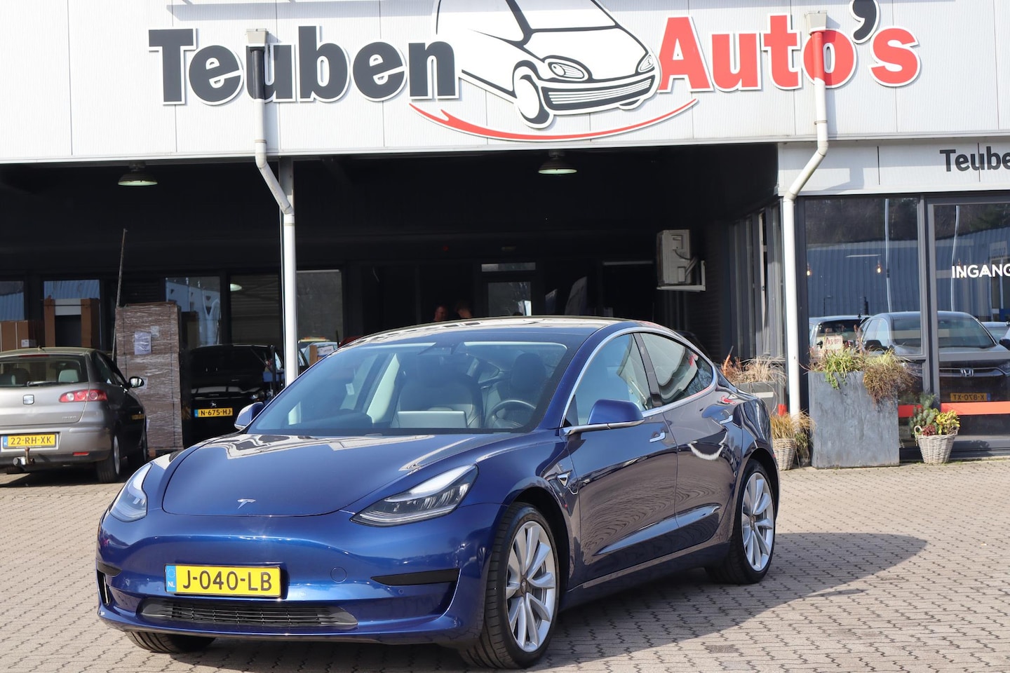 Tesla Model 3 - Standard RWD Plus 60 kWh 88,5% SOH, Trekhaak, BTW auto, 360 Camera, Autopilot computer 3.0 - AutoWereld.nl