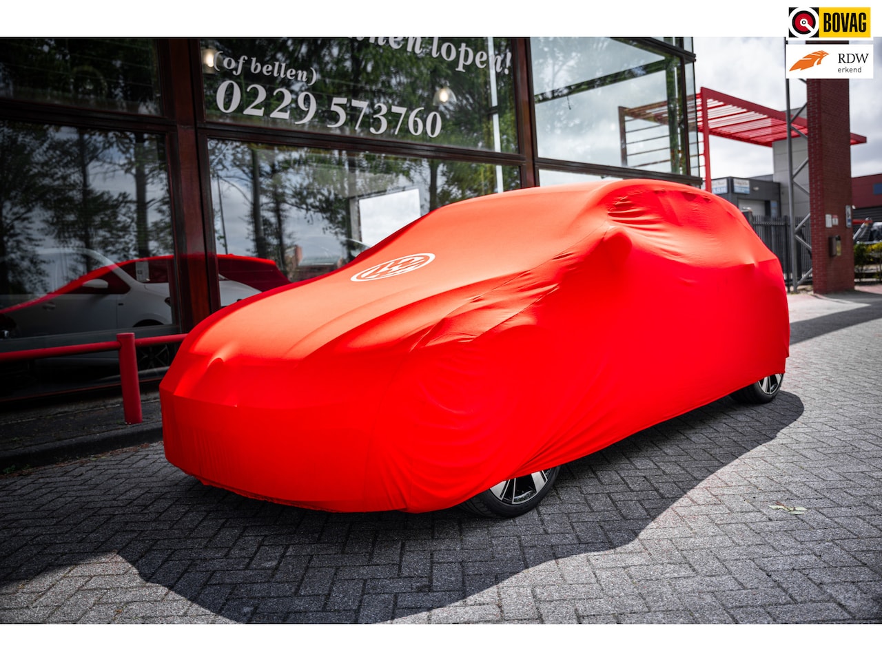 Volkswagen Beetle Cabriolet - 1.2 TSI Design BlueMotion | Automaat | Navigatie | Parkeerhulp | Cruise control | Bluetoot - AutoWereld.nl