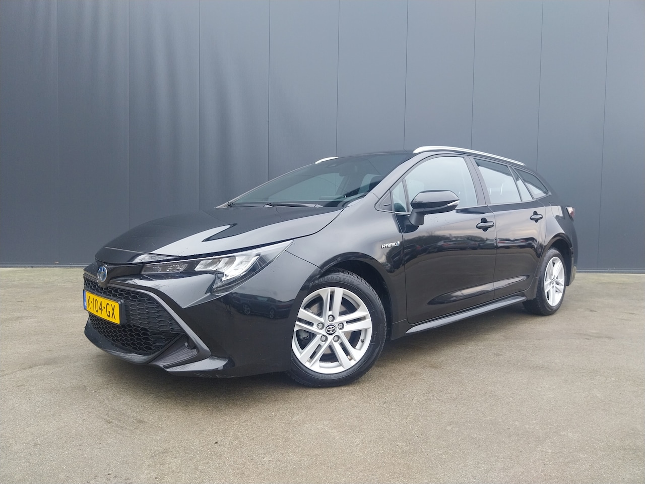 Toyota Corolla Touring Sports - 1.8 Hybrid 1e EIGENAAR ADAPT CRUISE CAMERA LED NAVI ECC - AutoWereld.nl