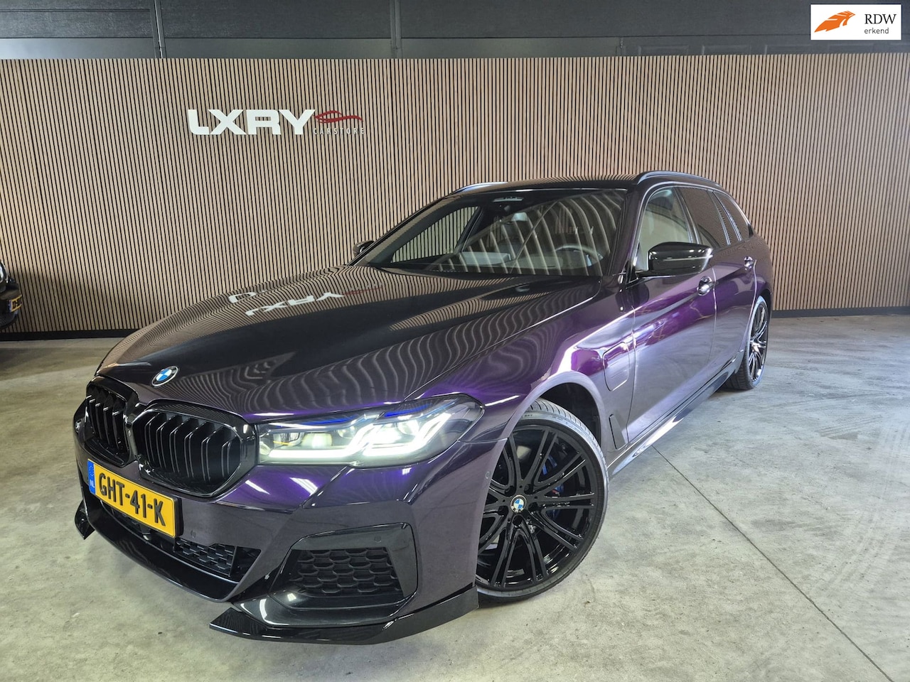 BMW 5-serie Touring - 530e Business Edition Plus M | Head-Up| Lazer Led | 360Camera | Navi | Stoelverwarming | - AutoWereld.nl