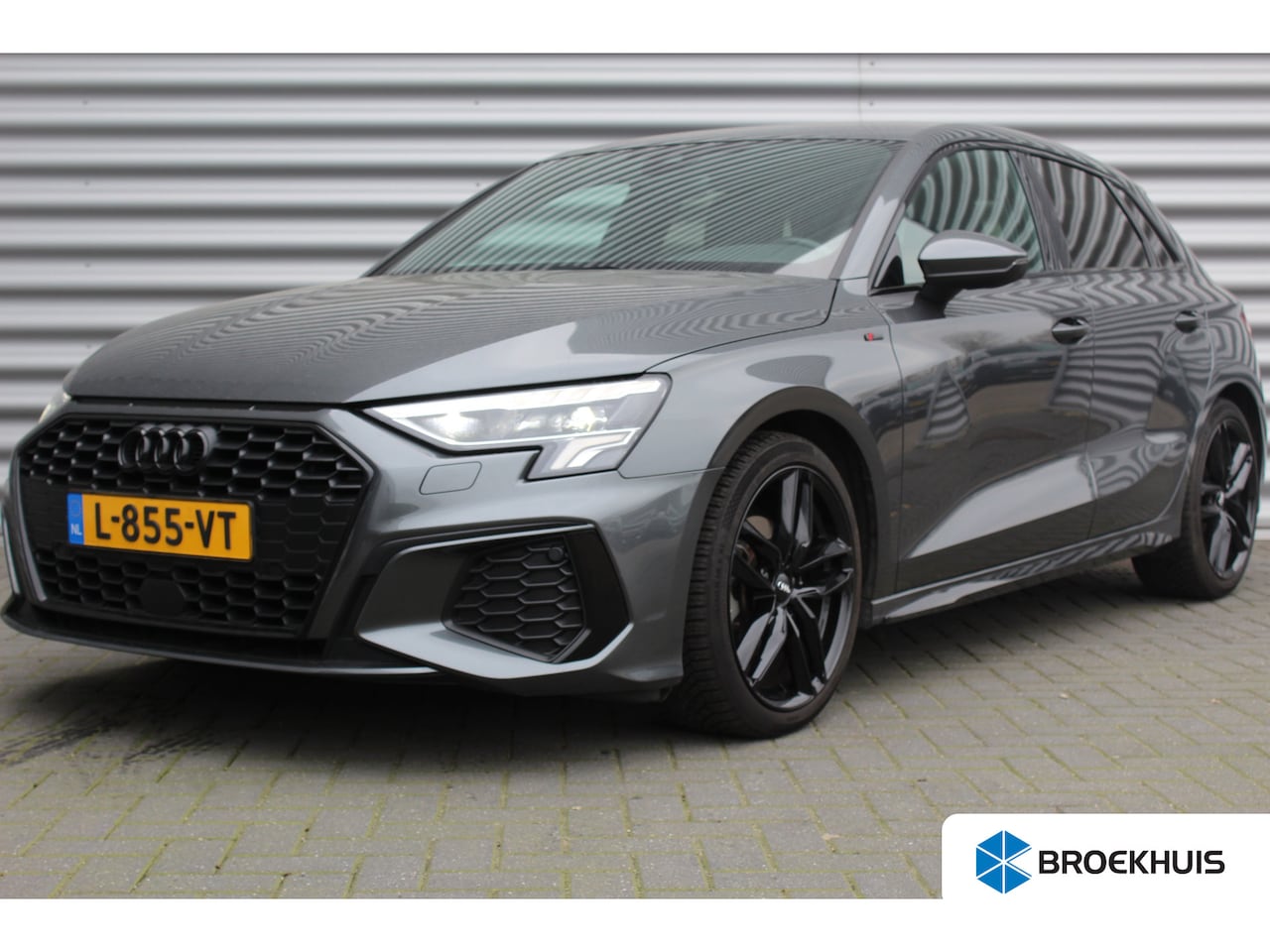 Audi A3 Sportback - 30 TFSI 110PK S EDITION AUTOMAAT / NAVI / LEDER / CLIMA / FULL-LED / PDC / KEYLESS / 18" L - AutoWereld.nl