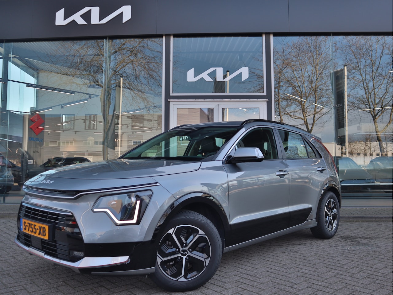 Kia Niro - 1.6 GDi Hybrid DynamicLine | Trekhaak | All-Seasons | Navigatie | Camera | ECC-Airco | Tot - AutoWereld.nl