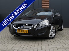Volvo V60 - 2.0 T5 Automaat Momentum Airco Cr-Control 240PK
