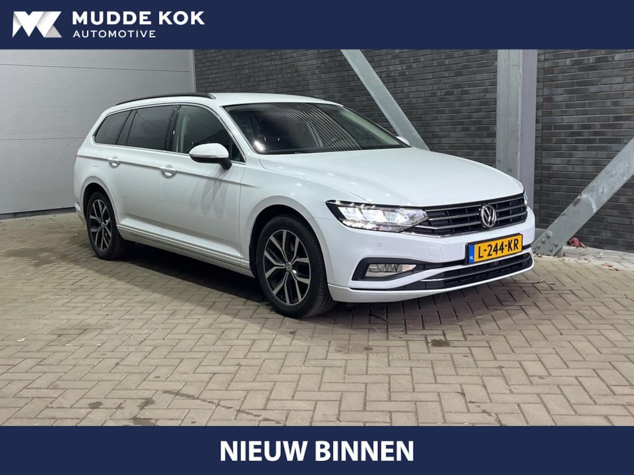 Volkswagen Passat Variant - 1.6 TDI Comfort Business | Automaat | ACC | Trekhaak | Camera | Stoelverwarming - AutoWereld.nl