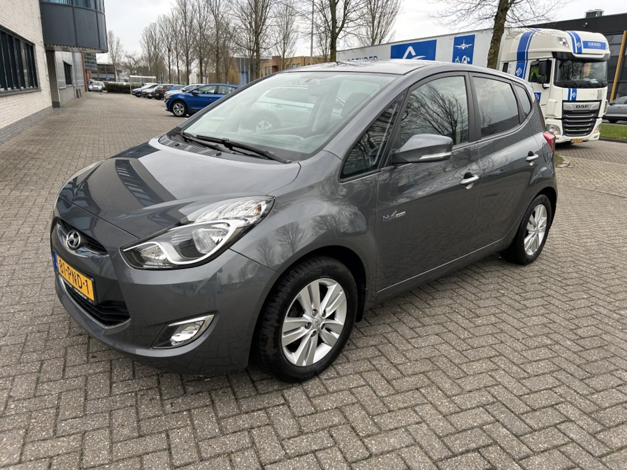 Hyundai ix20 - 1.4i i-Vision 90PK 1e EIG AIRCO CRUISE PDC NAP! - AutoWereld.nl