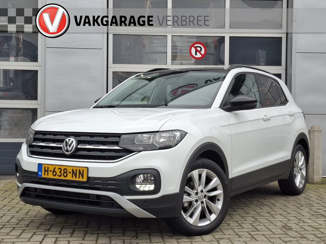 Volkswagen T-Cross - 1.0 TSI Style | Navigatie | LM Velgen 17" | Voorstoelen Verwarmd | Cruise Control Adaptief - AutoWereld.nl