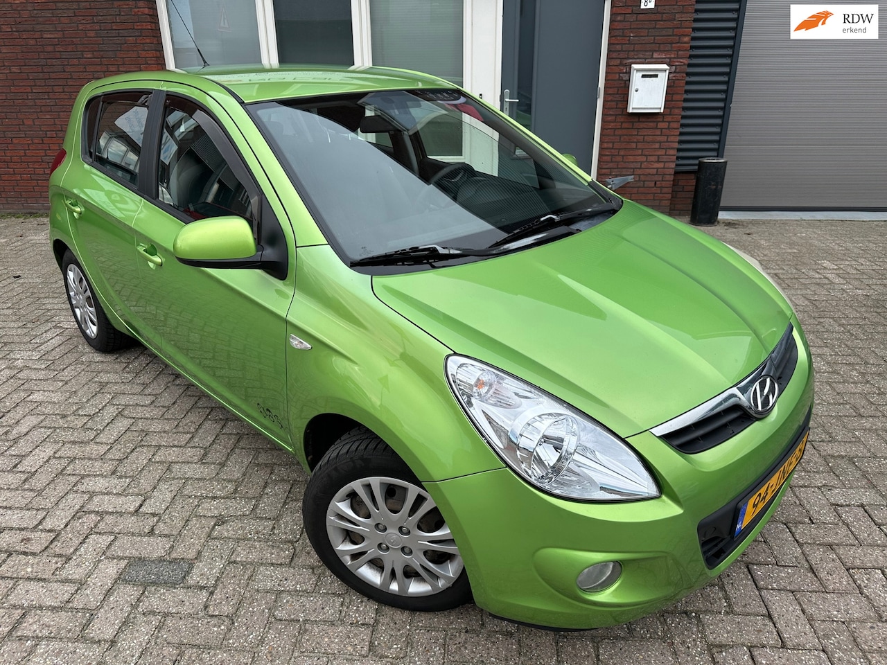 Hyundai i20 - 1.4i DynamicVersion / 5DRS / Airco / NAP - AutoWereld.nl