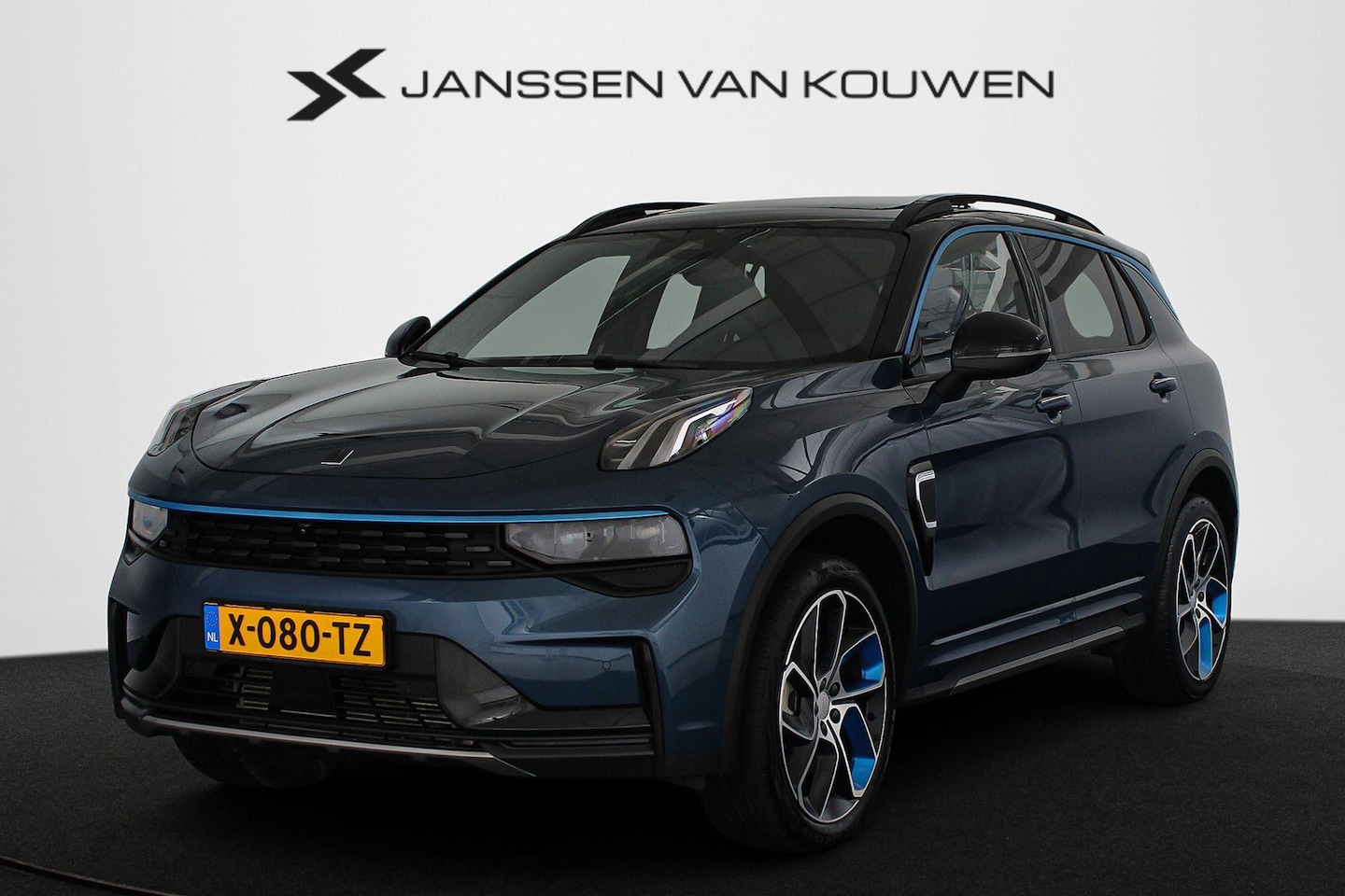 Lynk & Co 01 - 1.5 PHEV SOH 96% Pano Stoelverwarming 360-Camera - AutoWereld.nl