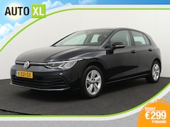 Volkswagen Golf - 110 PK Aut. eTSI Business+ Trekhaak WinterPack Sfeerverlichting