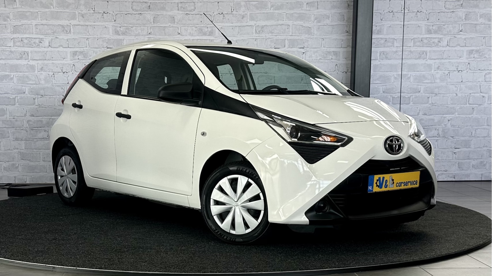 Toyota Aygo - 1.0 VVT-i x-fun / Airco / Cruise - AutoWereld.nl