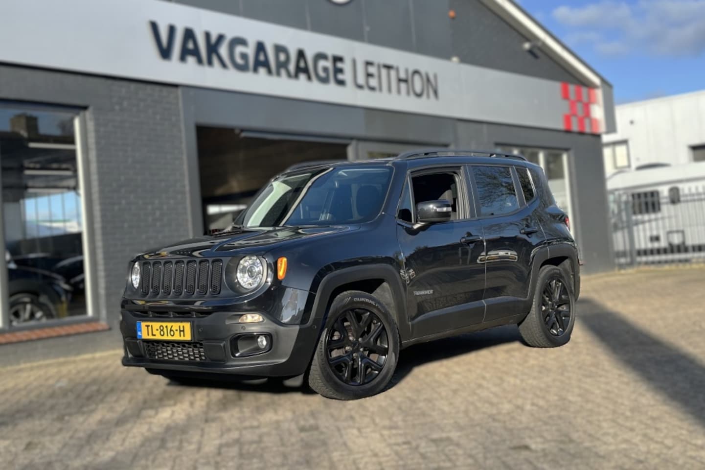 Jeep Renegade - 1.4 M.Air Night Eagle 2 LTD - AutoWereld.nl