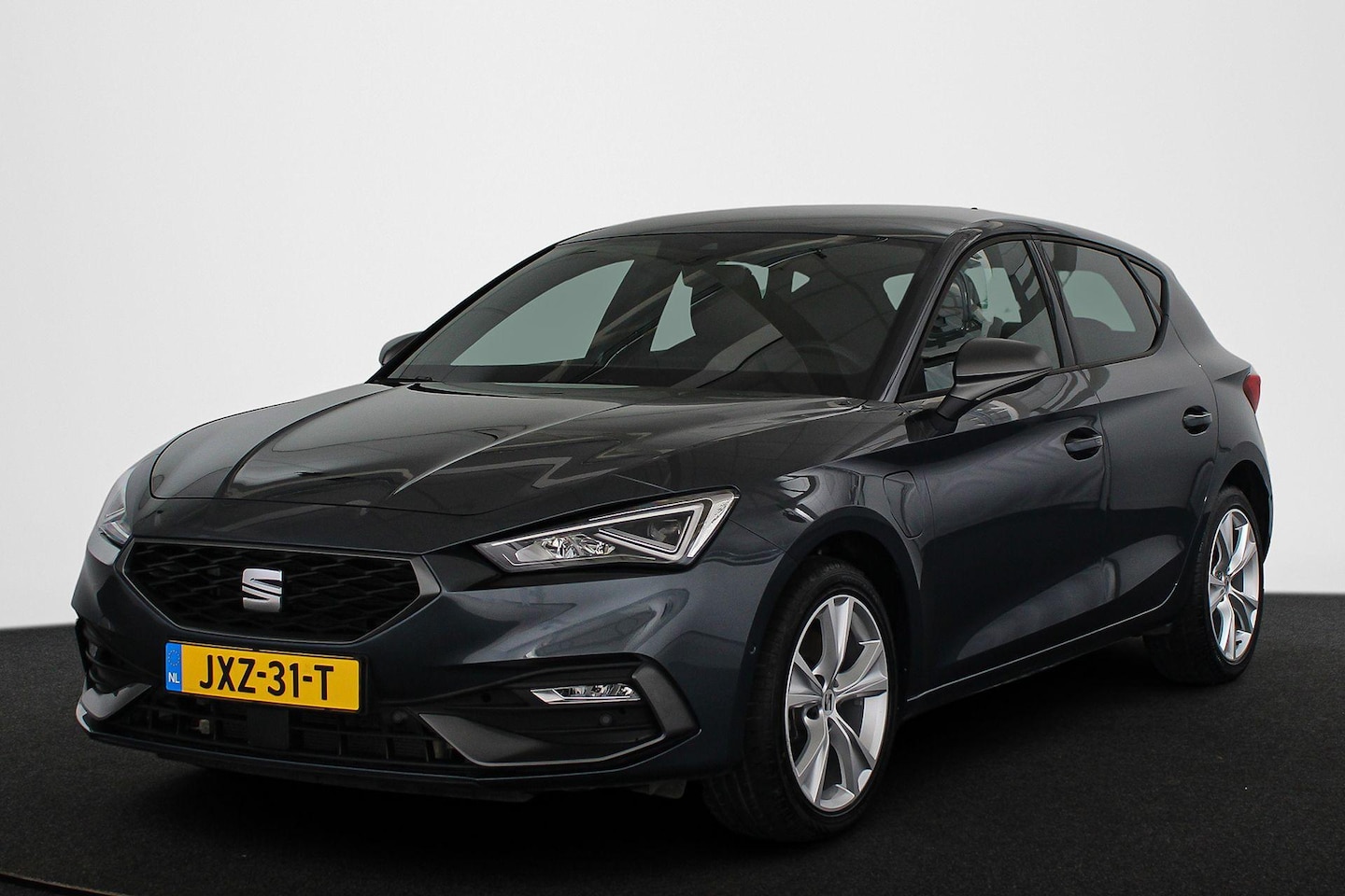 SEAT Leon - 1.4 TSI eHybrid PHEV FR Business Intense Stoelverwarming Trekhaak Keyless Apple Carplay Ma - AutoWereld.nl
