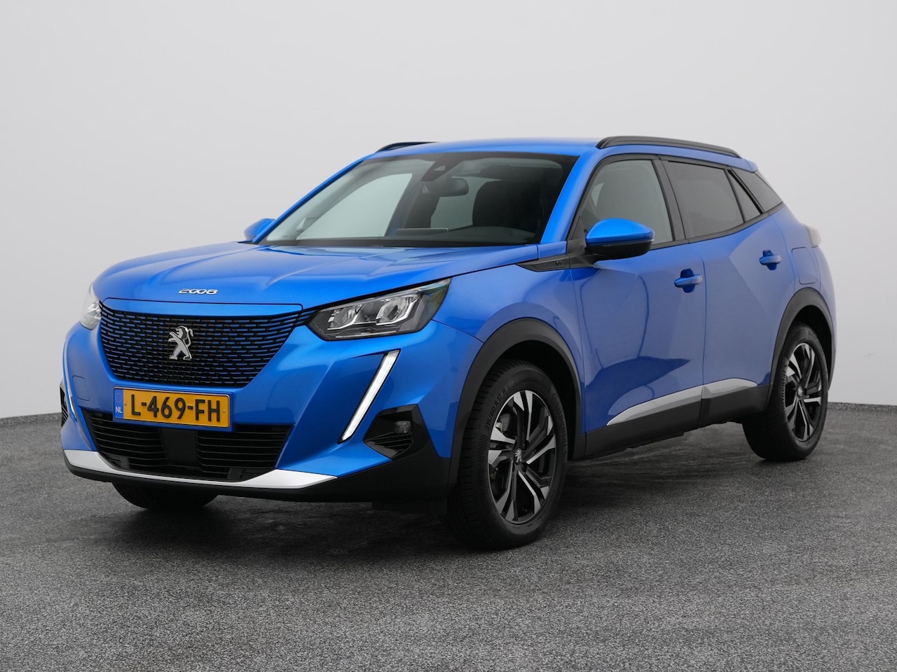 Peugeot e-2008 - EV Blue Lease Allure 50 kWh | CAMERA | CARPLAY | STOELVERWARMING - AutoWereld.nl