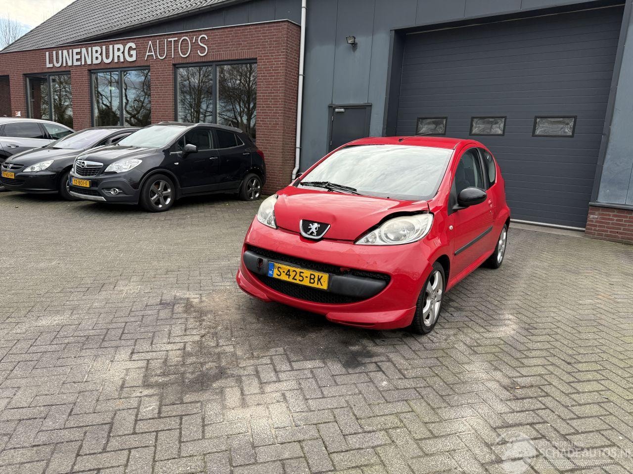 Peugeot 107 - 1.0-12V XR AIRCO (Hatchback 3-dr.) - AutoWereld.nl