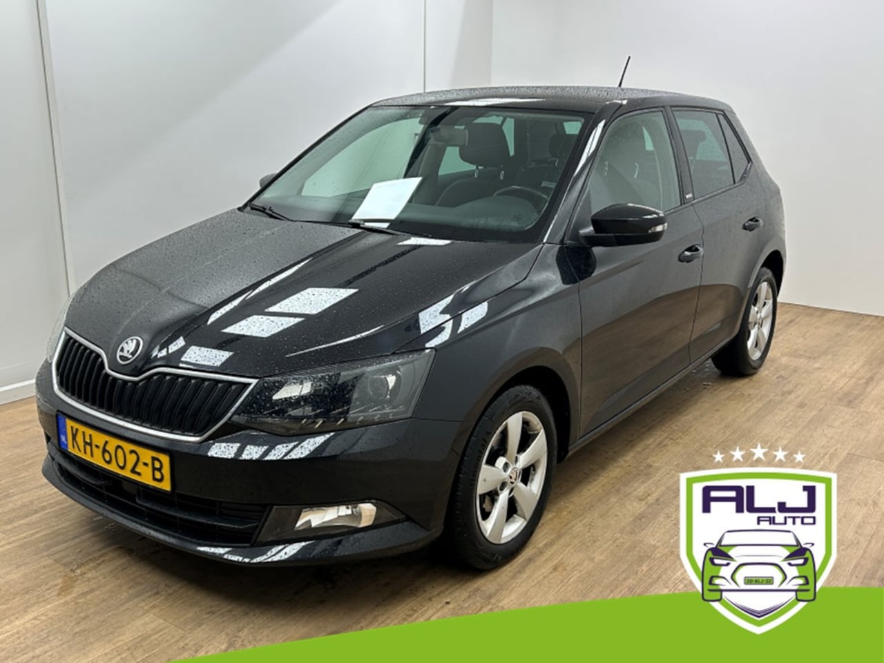 Skoda Fabia - Occasion 1.2 TSI JOY | Zwart | Tweedehands Skoda Fabia | Airco | Cruisecontrol | Bluetooth - AutoWereld.nl