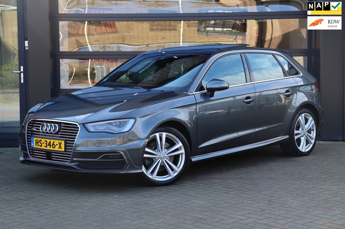Audi A3 Sportback - 1.4 e-tron PHEV Ambition Pro Line plus | NAP | Pano | Clima | Navi | Cruise | Sensoren - AutoWereld.nl