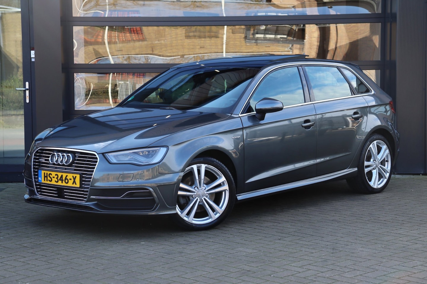 Audi A3 Sportback - 1.4 e-tron PHEV Ambition Pro Line plus | NAP | Pano | Clima | Navi | Cruise | Sensoren - AutoWereld.nl