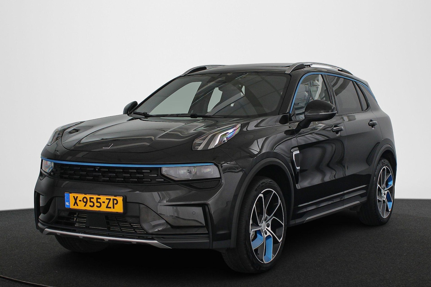 Lynk & Co 01 - 1.5 PHEV Trekhaak Pano Stoelverwarming 360-Camera - AutoWereld.nl
