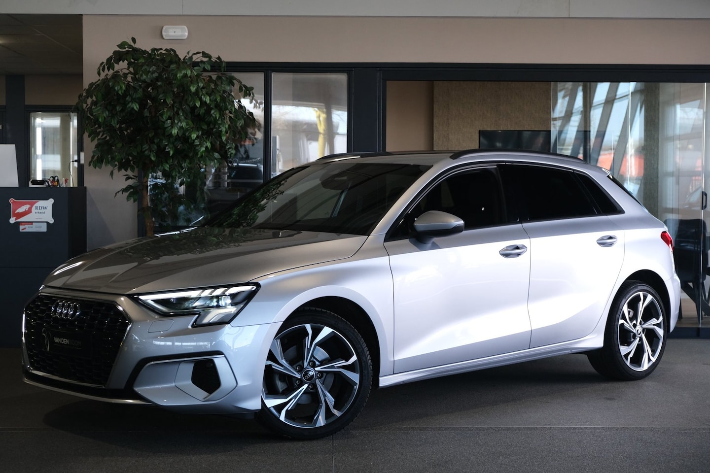 Audi A3 Sportback - 30 TFSI 110PK ACC Camera Trekhaak Matrix - AutoWereld.nl