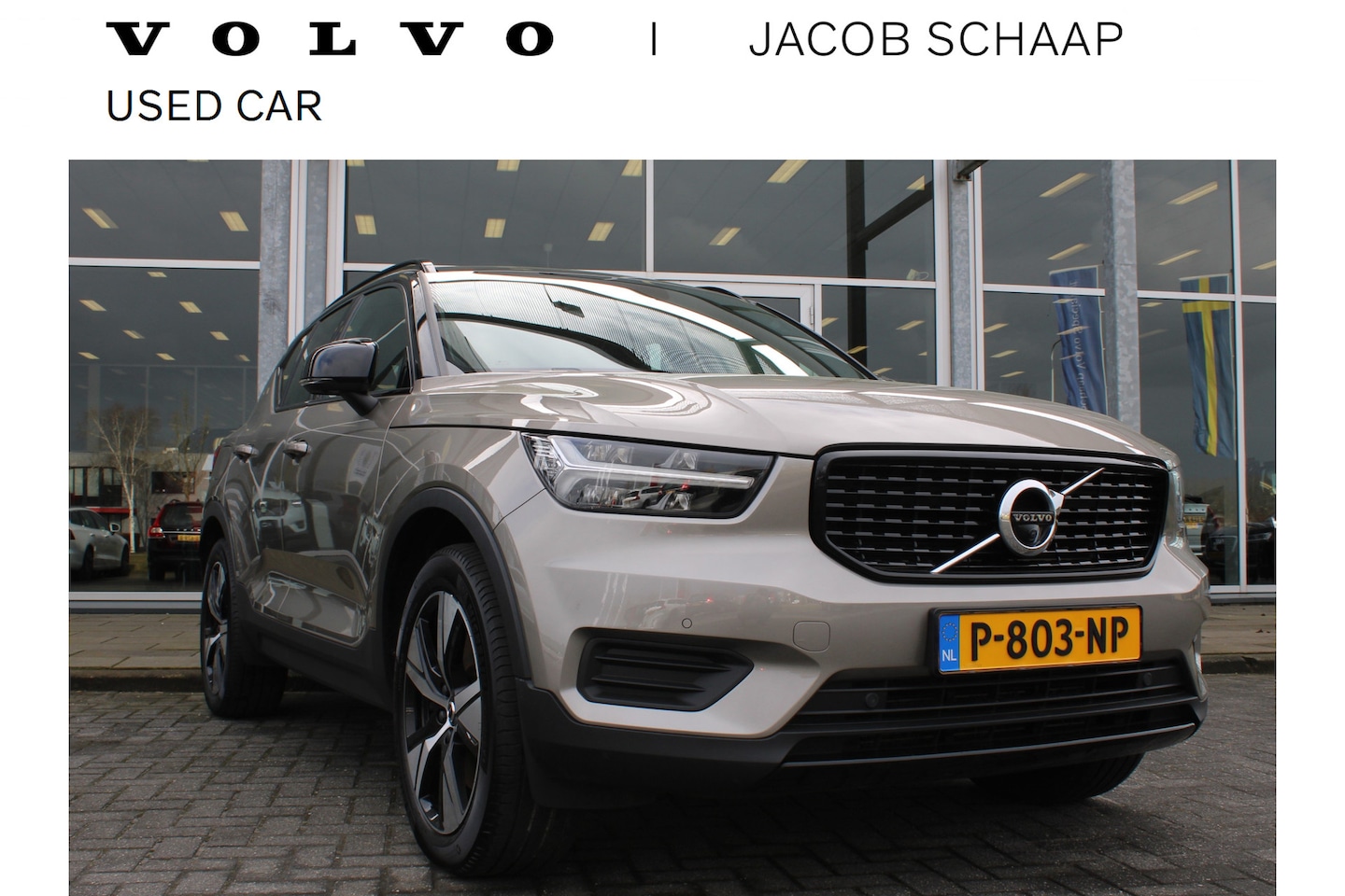 Volvo XC40 - T4 Recharge Inscription | 360 camera | H&K Audio | Schuif/kantel dak | Stoel/stuur verwarm - AutoWereld.nl
