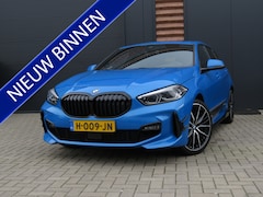 BMW 1-serie - 118i High Executive Edition-M Airco Cr-Control CarPlay Panoramadak