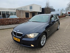 BMW 3-serie Touring - 320i Business Line Nieuwe apk 2027