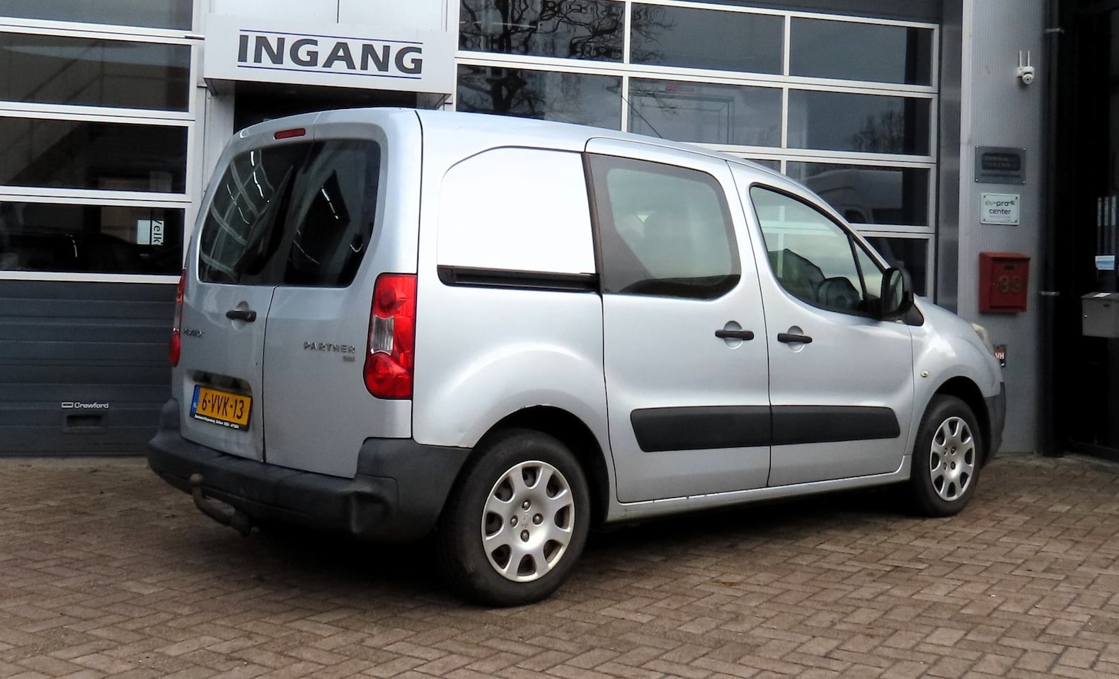 Peugeot Partner - 120 1.6 e-HDI L1 XT Profit + 3-Persoons Airco - AutoWereld.nl