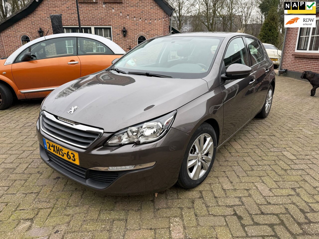 Peugeot 308 - 1.2 e-THP Blue Lease NIEUWE APK 27-02-2027 - AutoWereld.nl