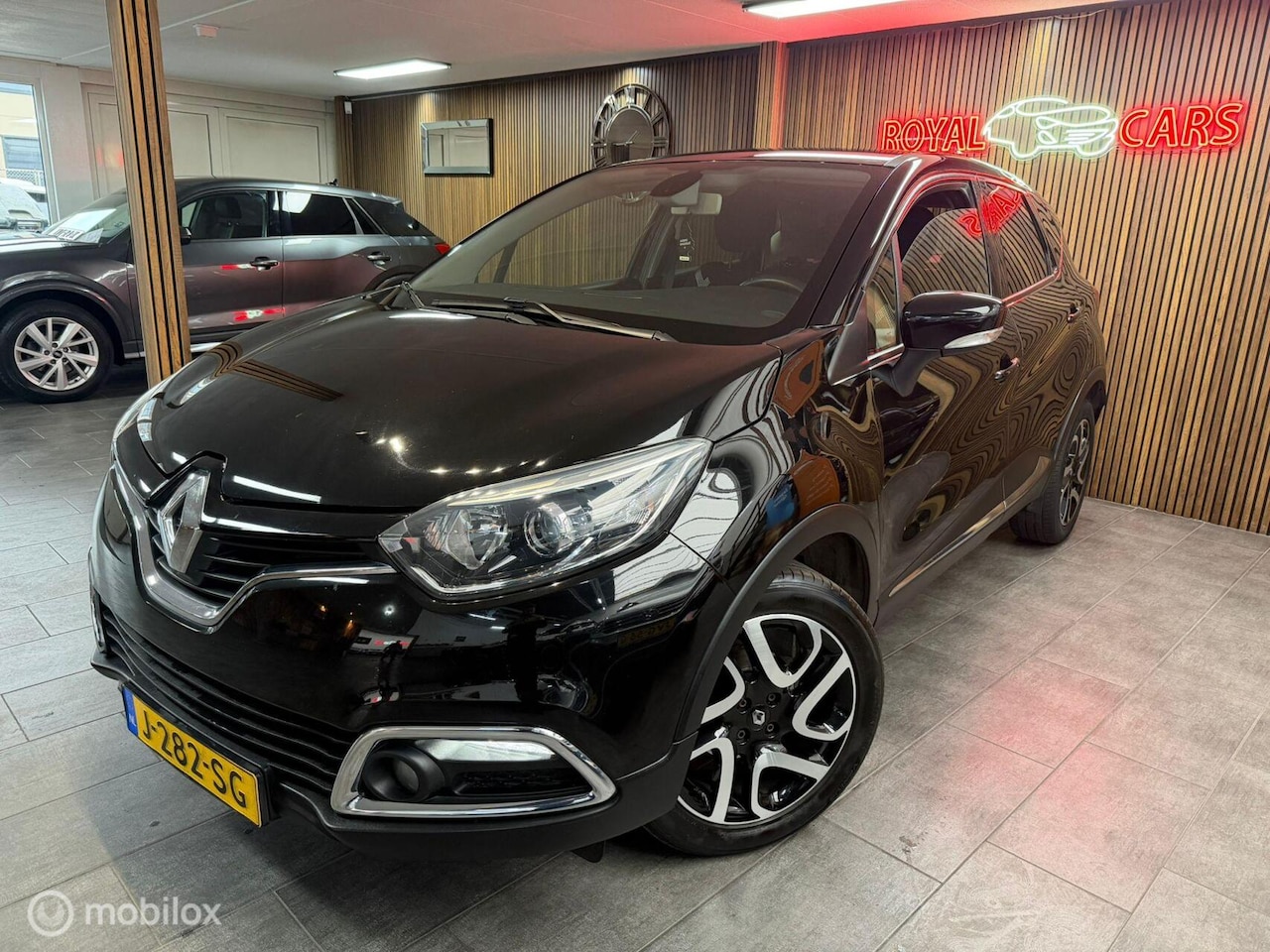 Renault Captur - 0.9 TCe Authentique/ A. CAMERA/NAVI/TOP STAAT - AutoWereld.nl