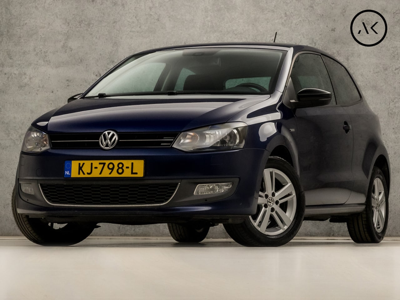 Volkswagen Polo - 1.2 Sportline (APPLE CARPLAY, BLUETOOTH, CRUISE, ELEK PAKKET, ARMSTEUN, SPORTSTOELEN, STOE - AutoWereld.nl